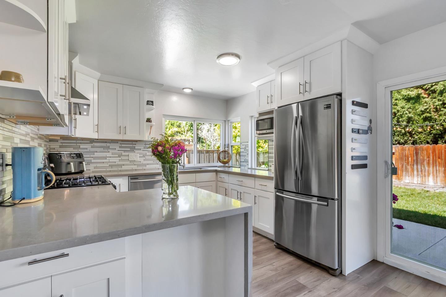 6142 Springer WAY