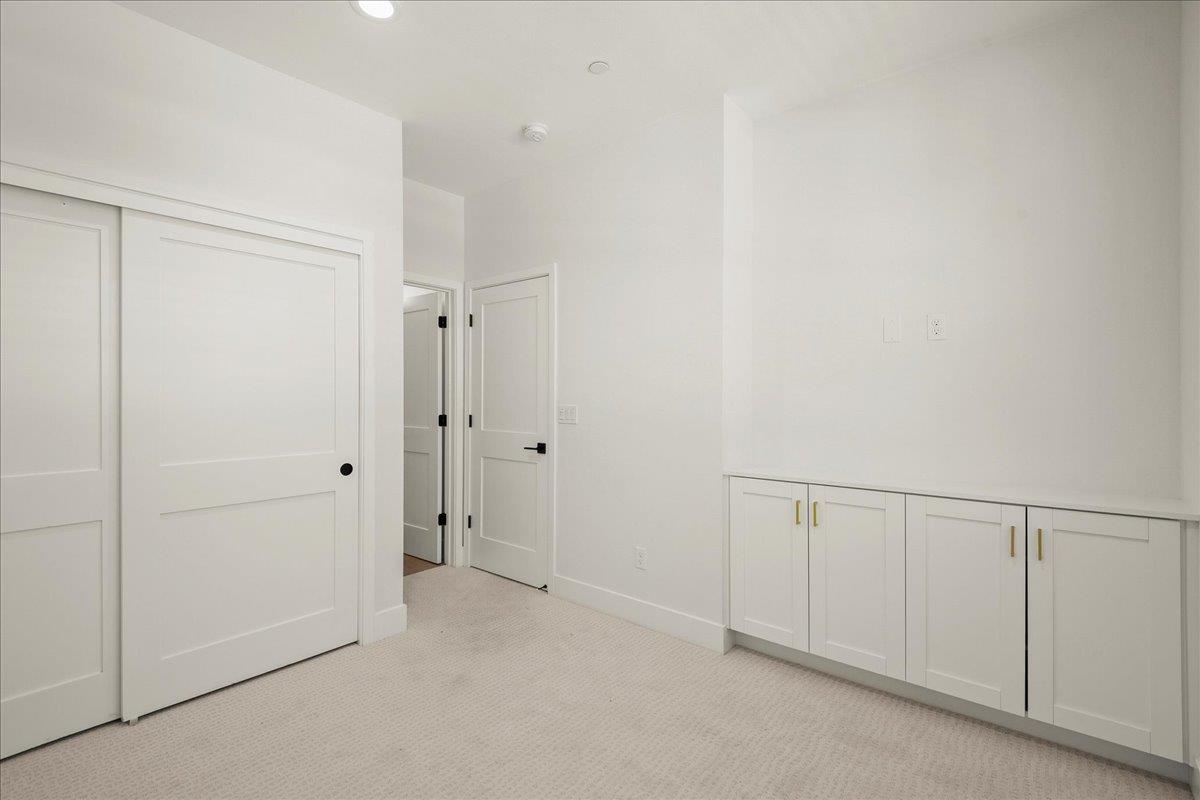 224 Carroll ST 8