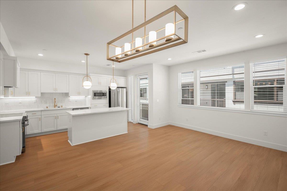 224 Carroll ST 8