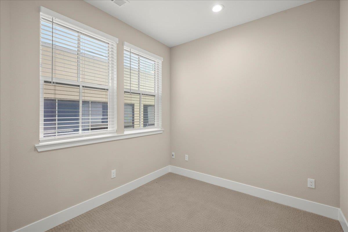 224 Carroll ST 6