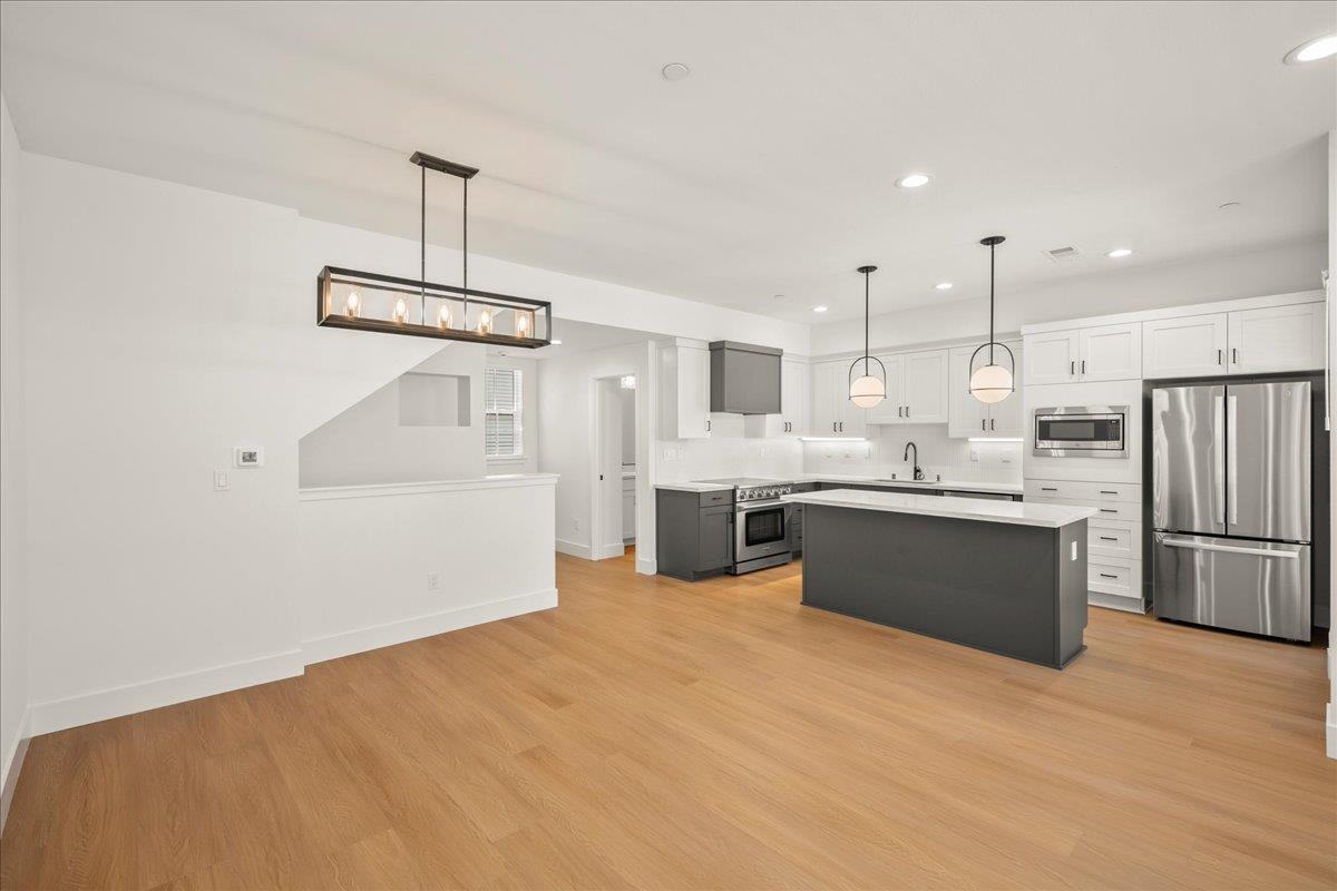 224 Carroll ST 6