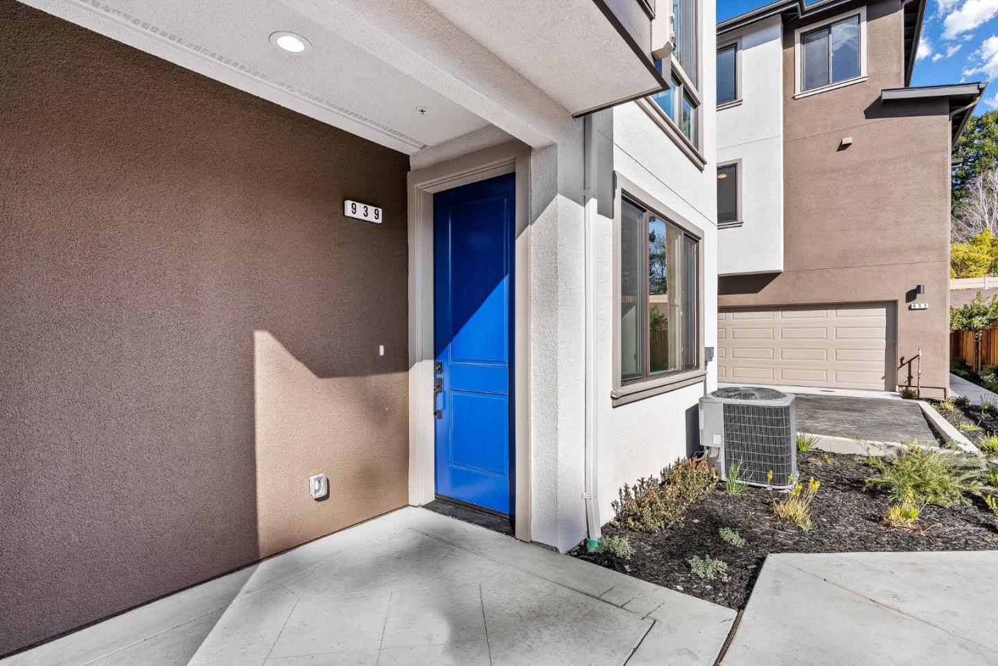 939 Woodside Road