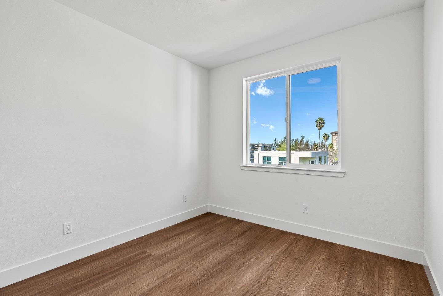 939 Woodside Road
