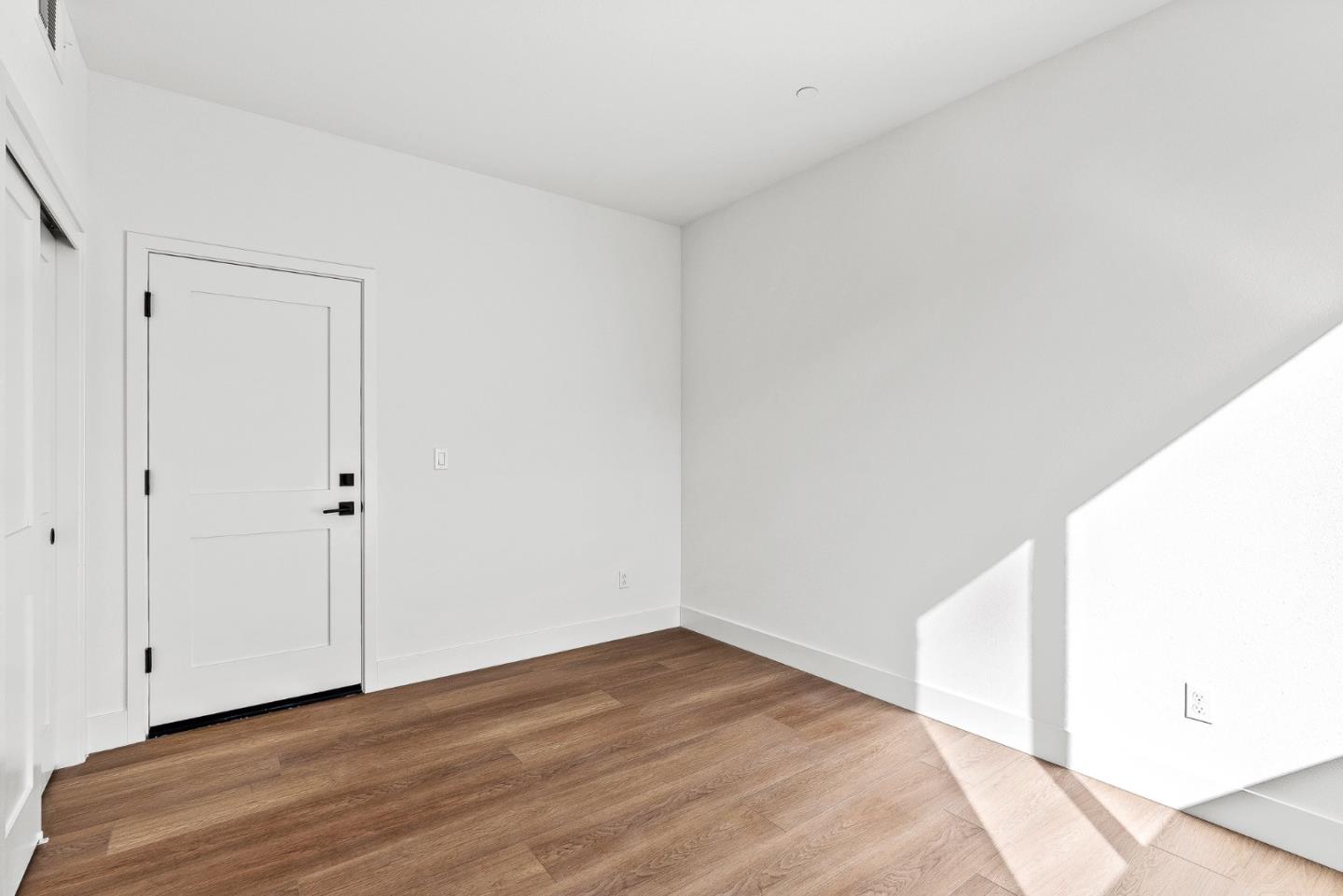 939 Woodside Road