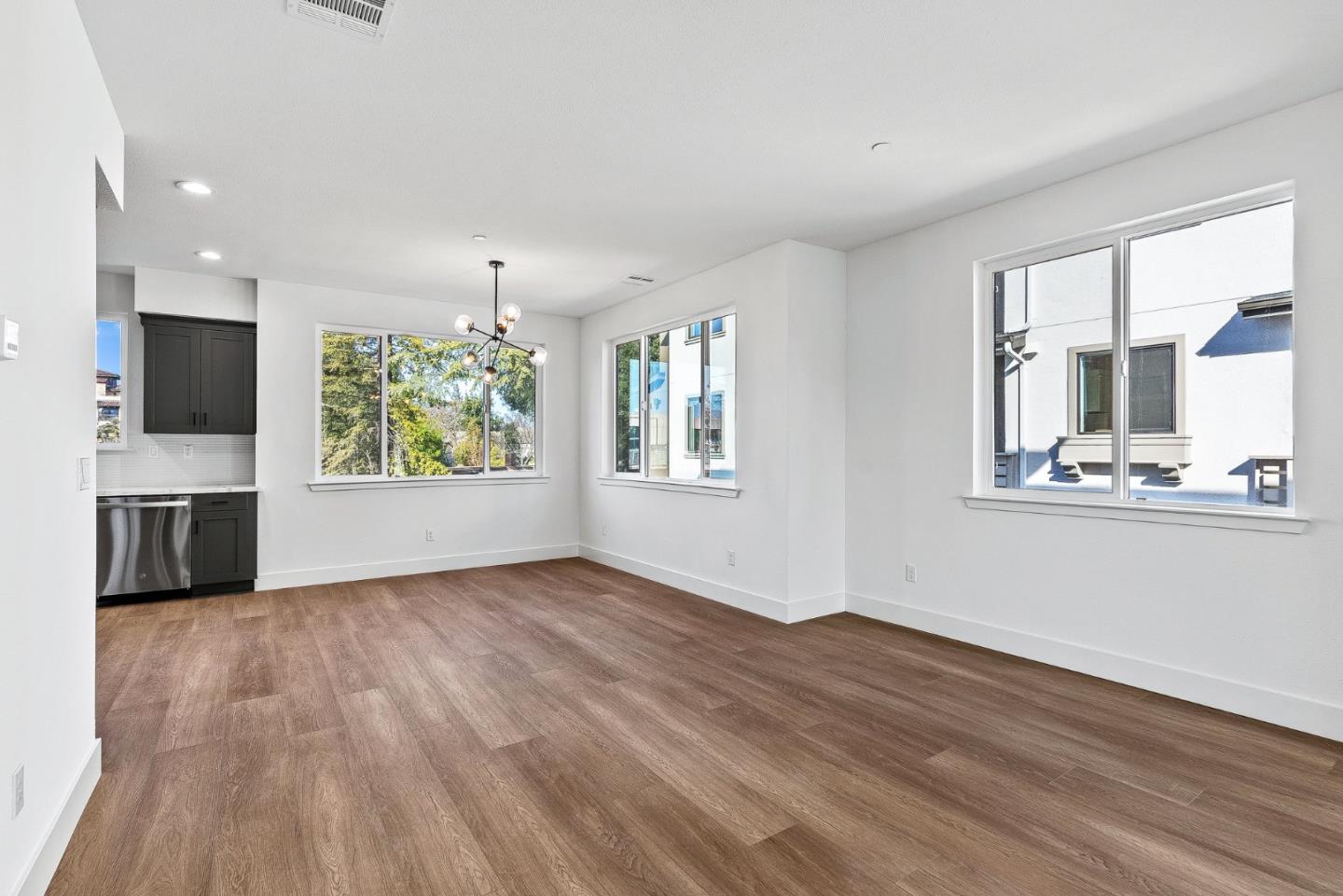 939 Woodside Road