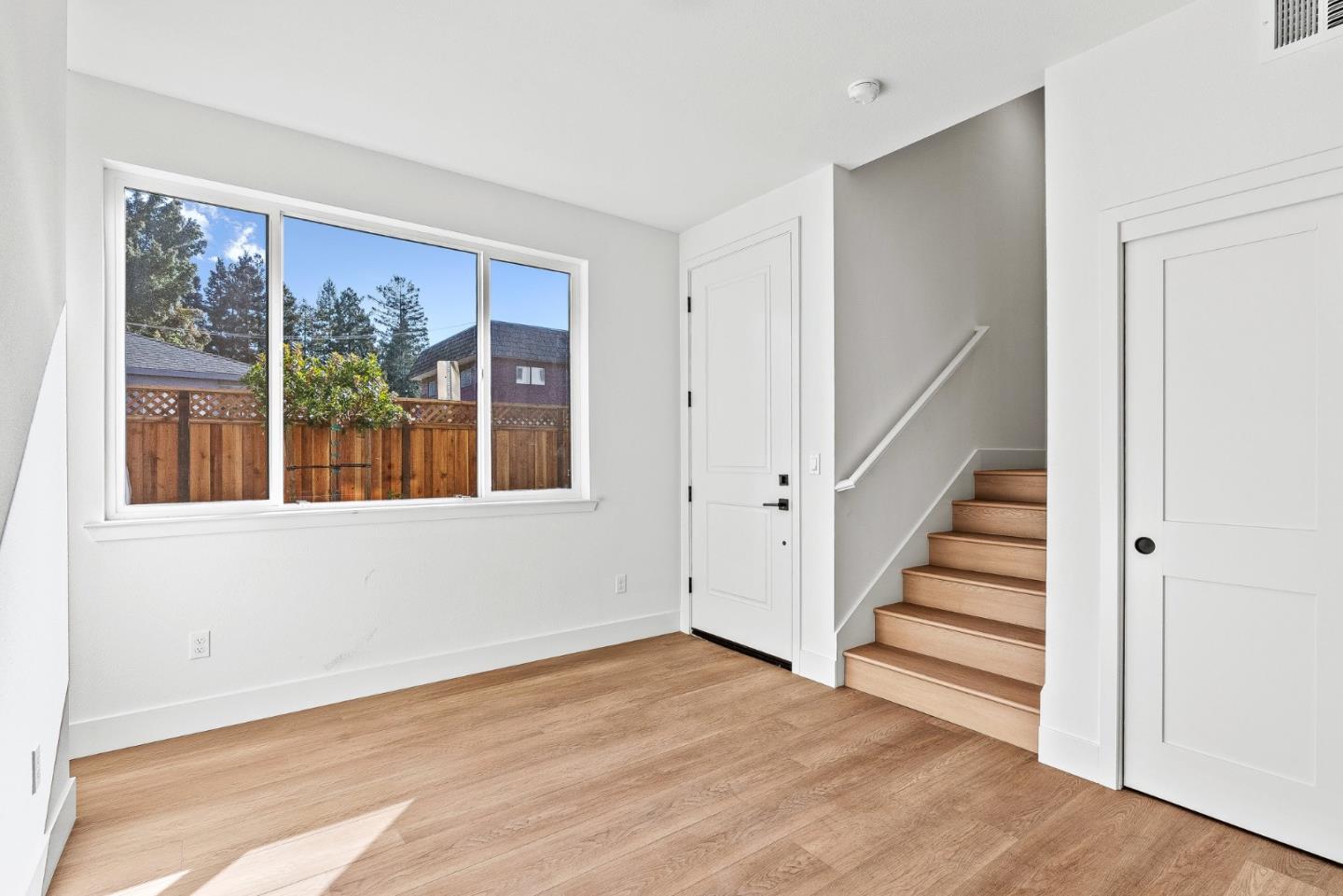 939 Woodside Road
