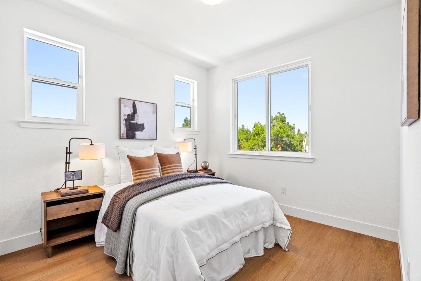927 Woodside Road