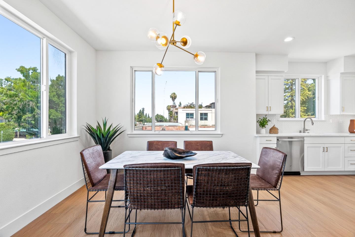 927 Woodside Road