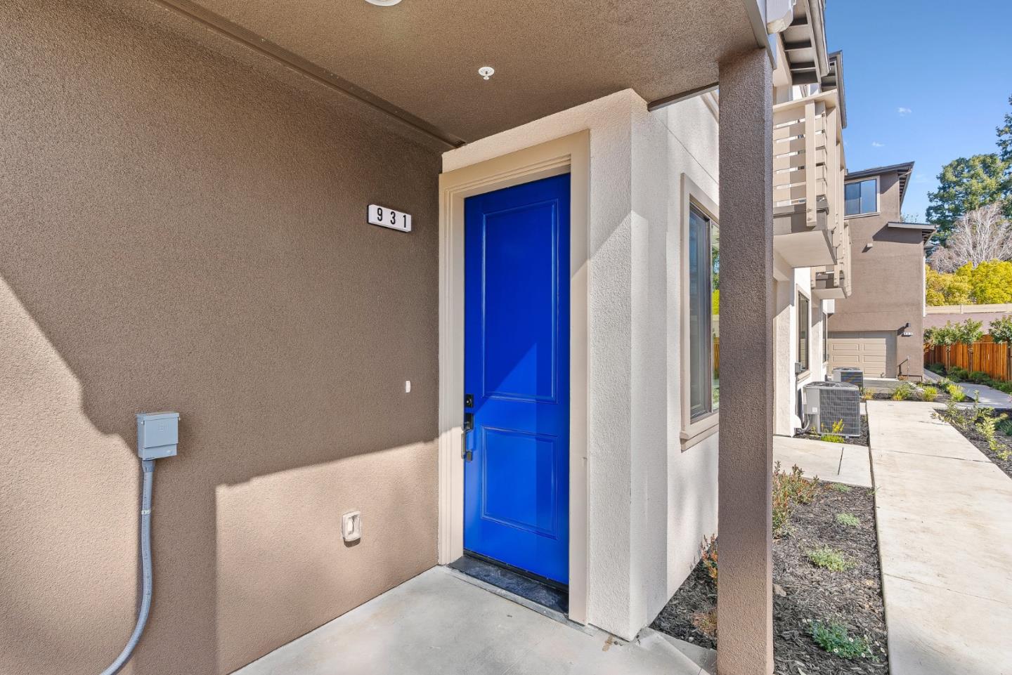 931 Woodside Road