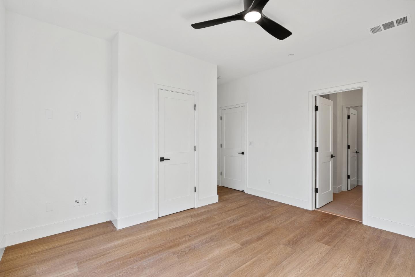 935 Woodside Road