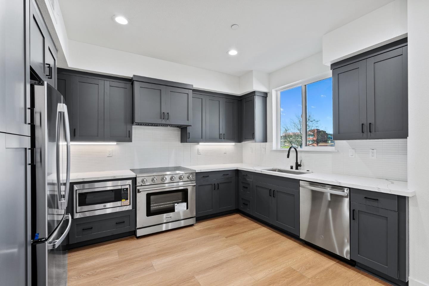 935 Woodside Road