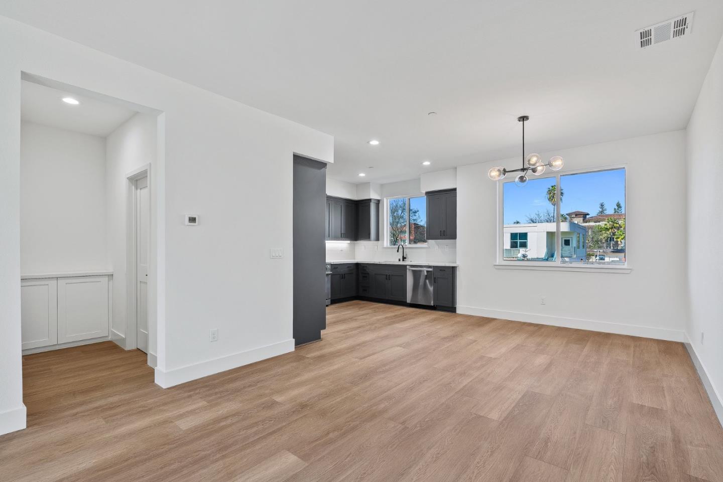 935 Woodside Road