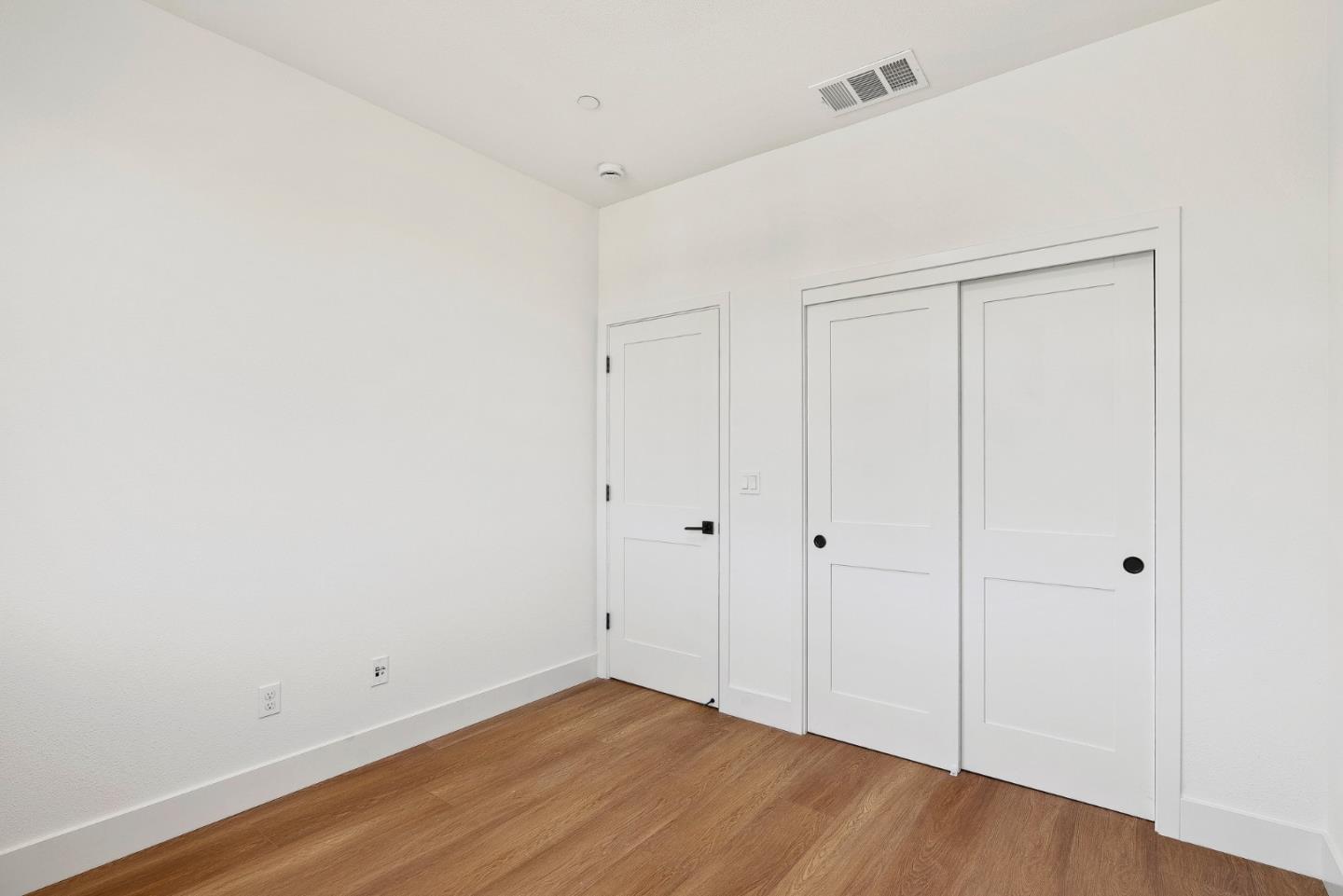 935 Woodside Road