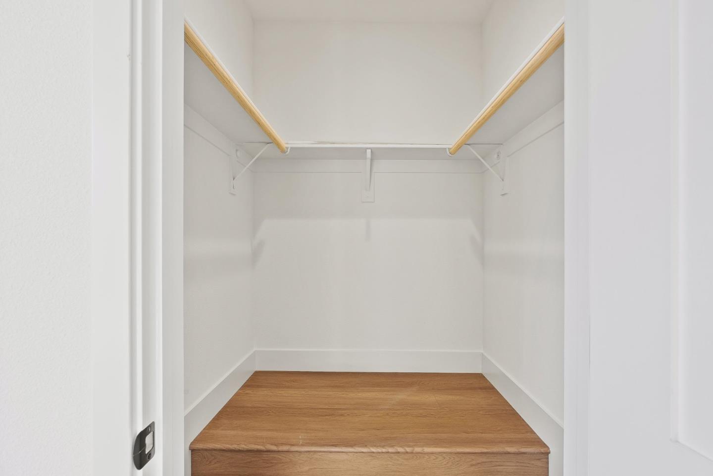 935 Woodside Road