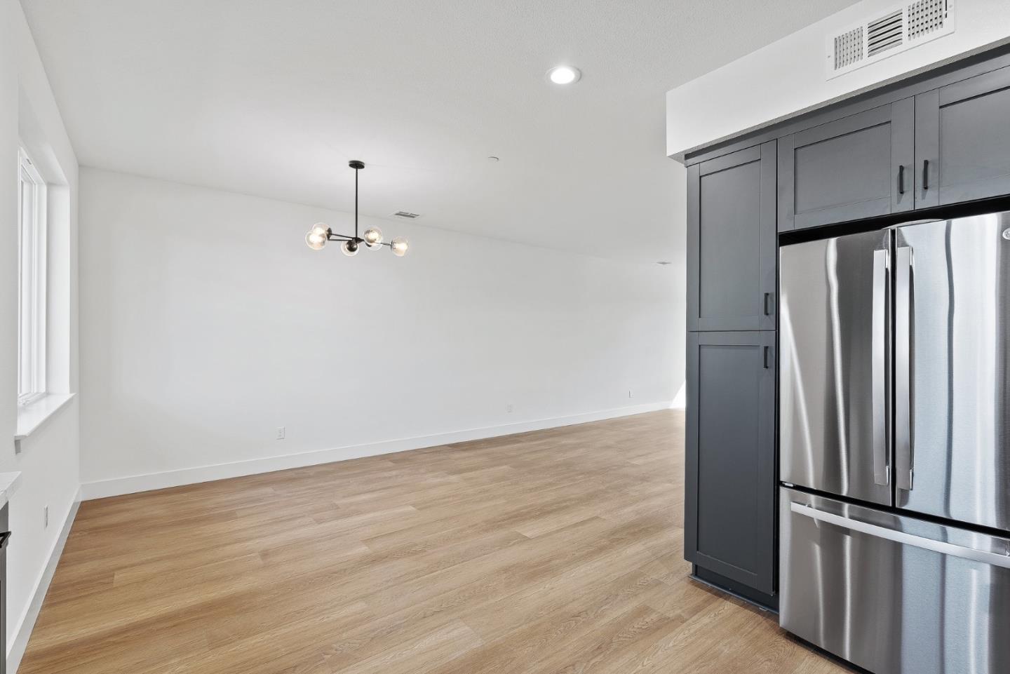 935 Woodside Road