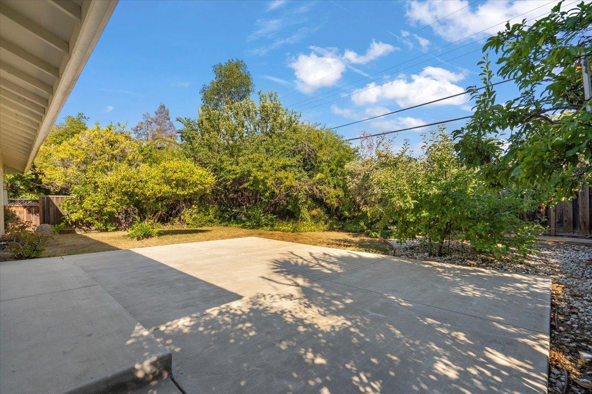 495 Giannini Drive