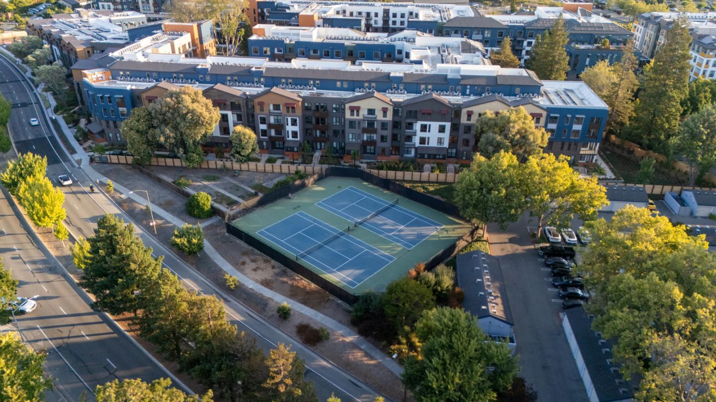 905 West Middlefield Road 974