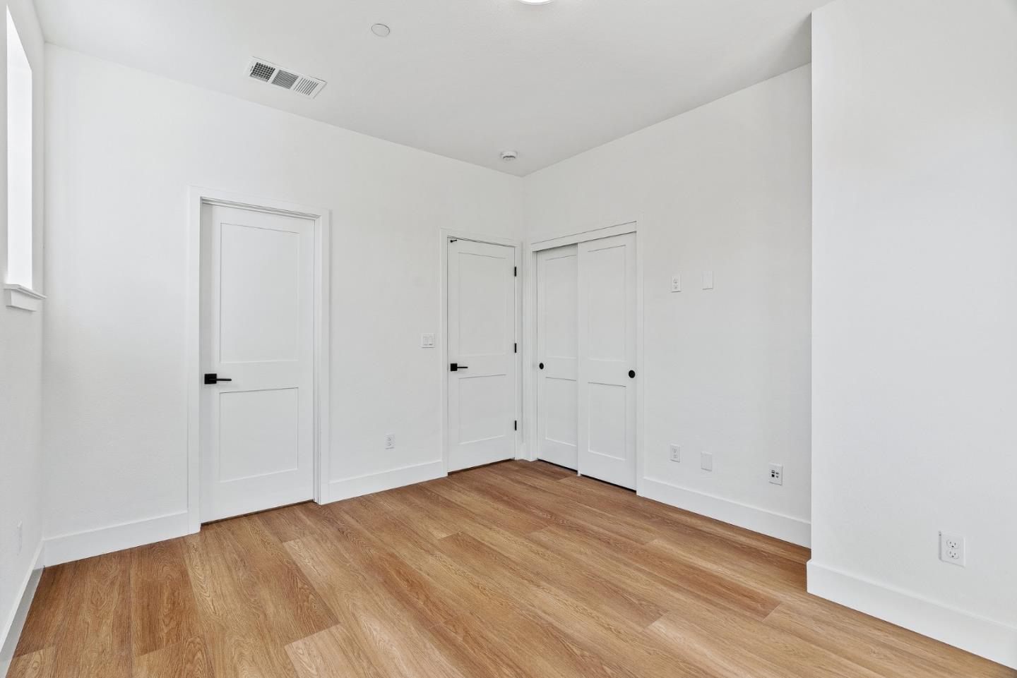 955 Woodside Road