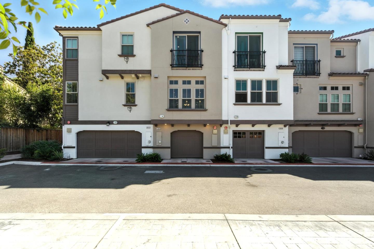 2014 West Middlefield Road