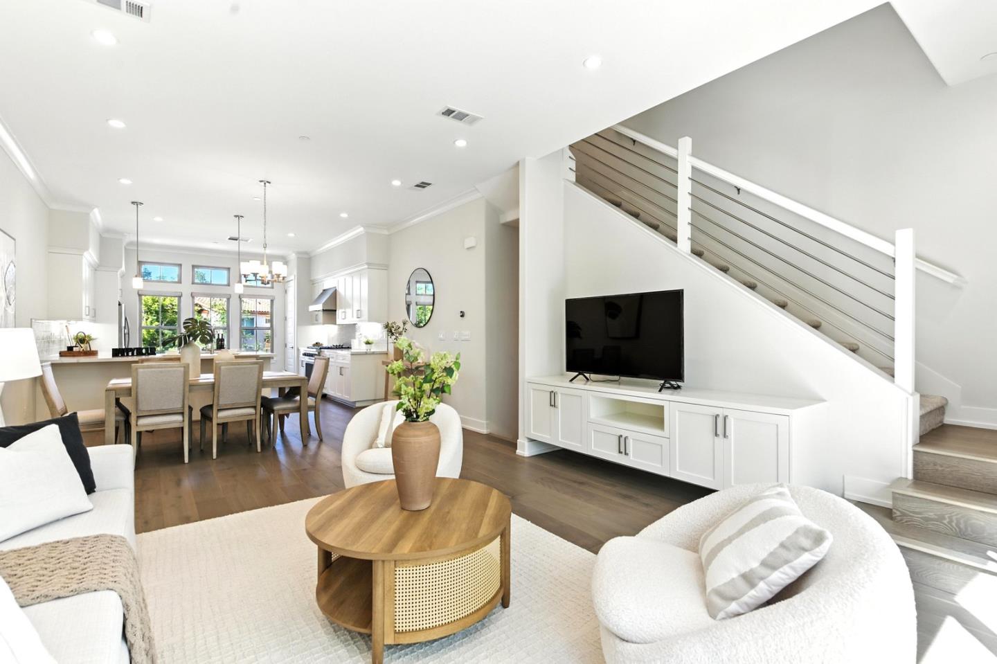 2014 West Middlefield Road
