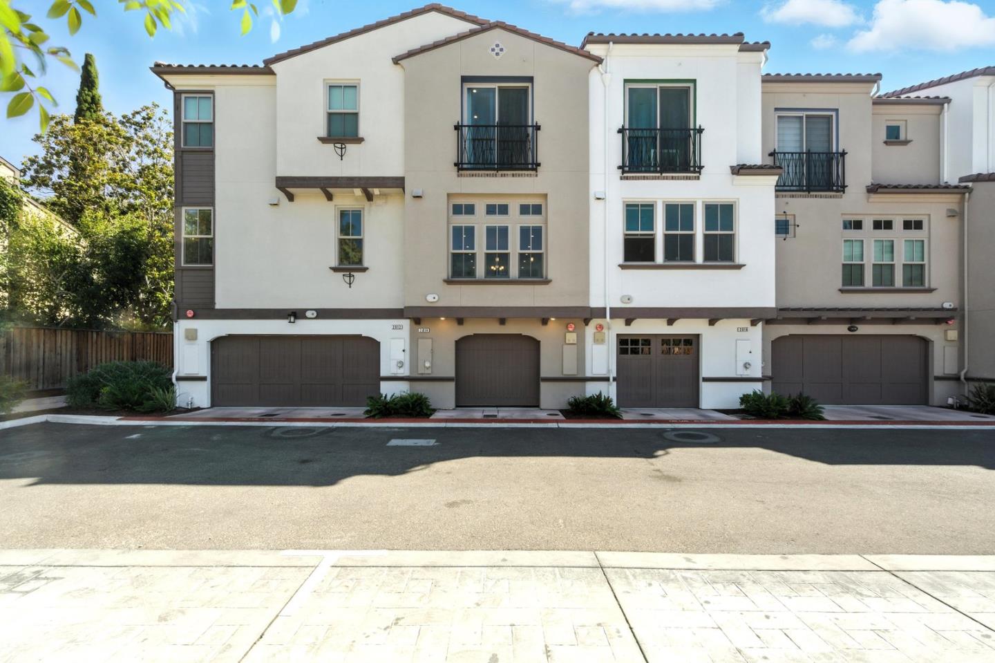 2014 West Middlefield Road