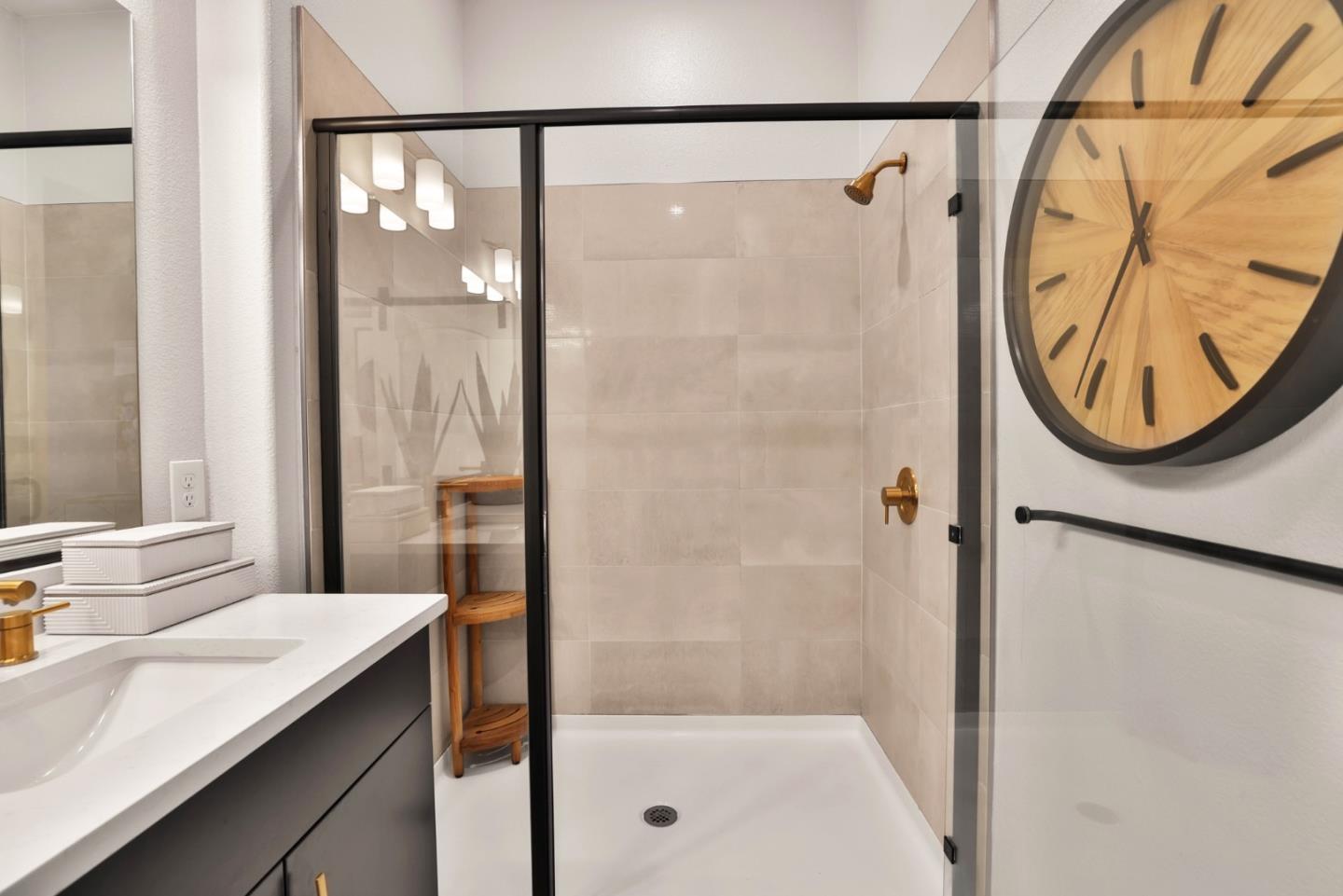 3207 Mallard Court 401