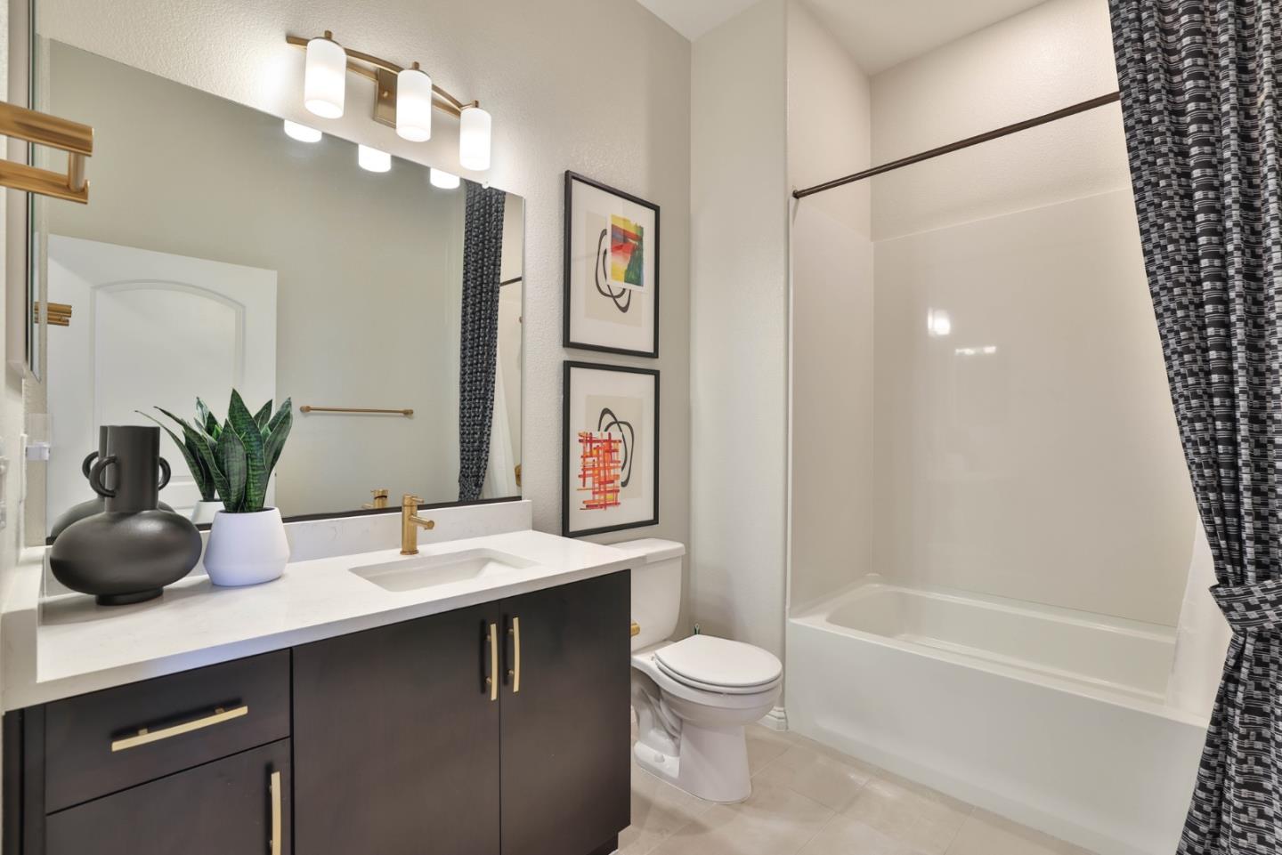 3207 Mallard Court 401