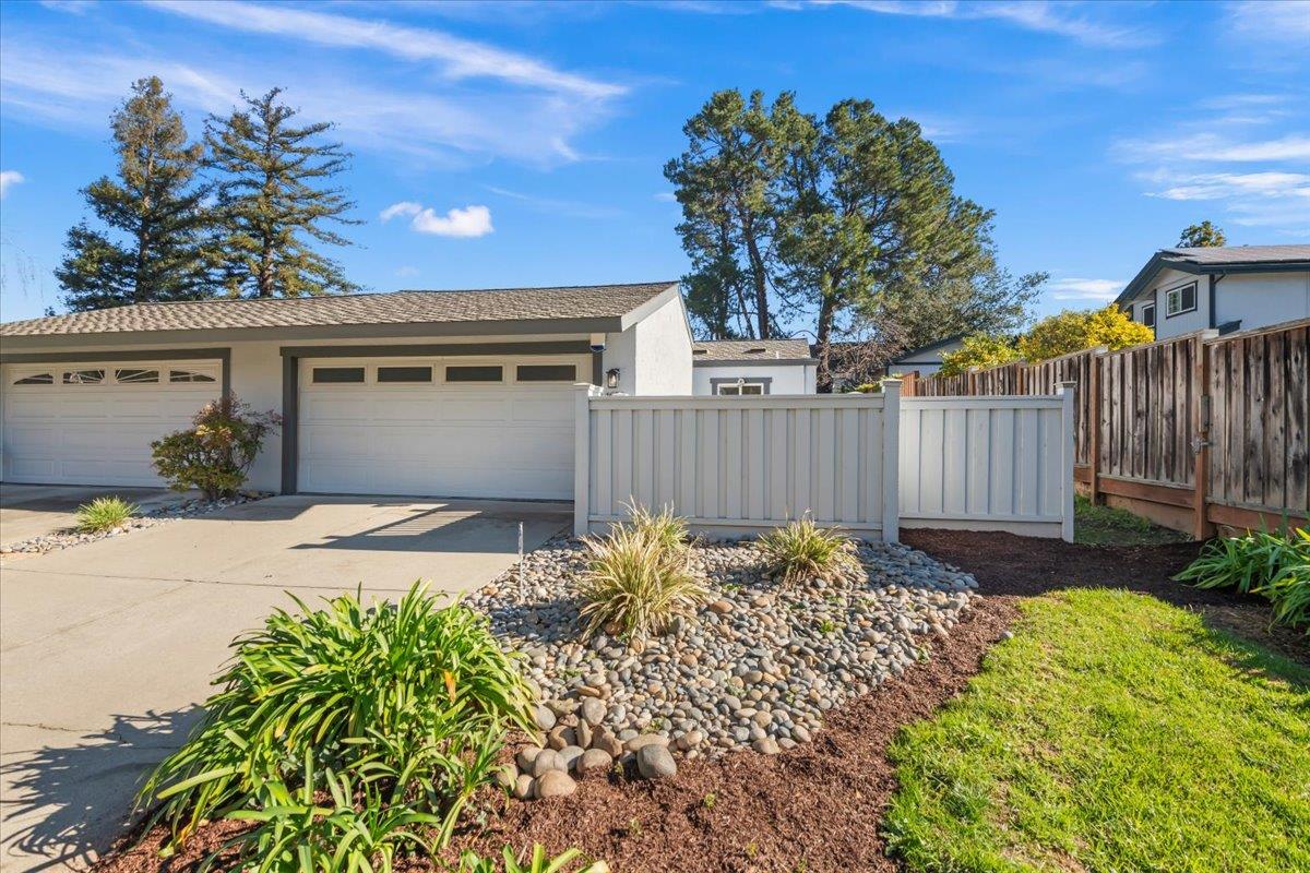 1656 Belleville Way