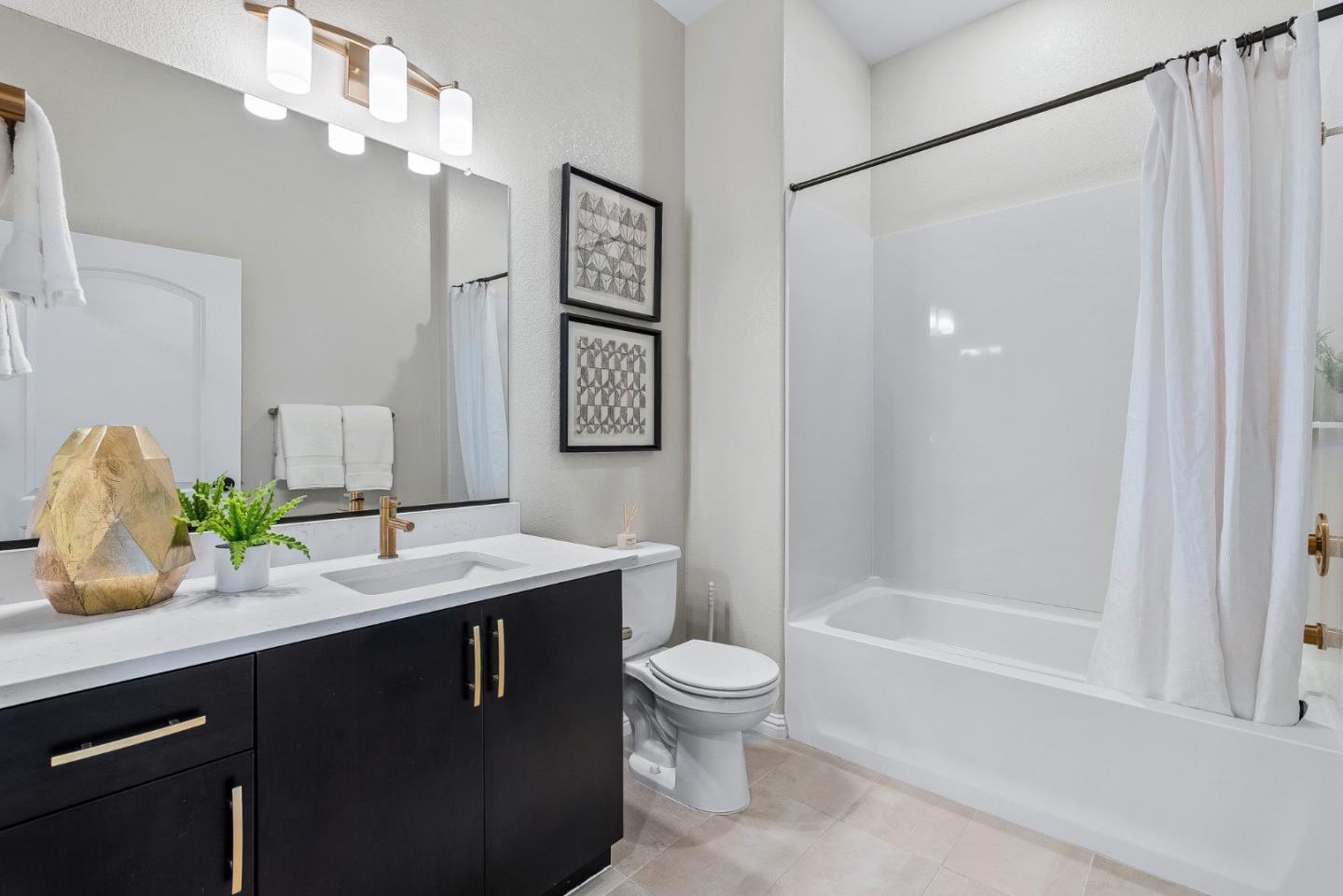 3207 Mallard Court 401