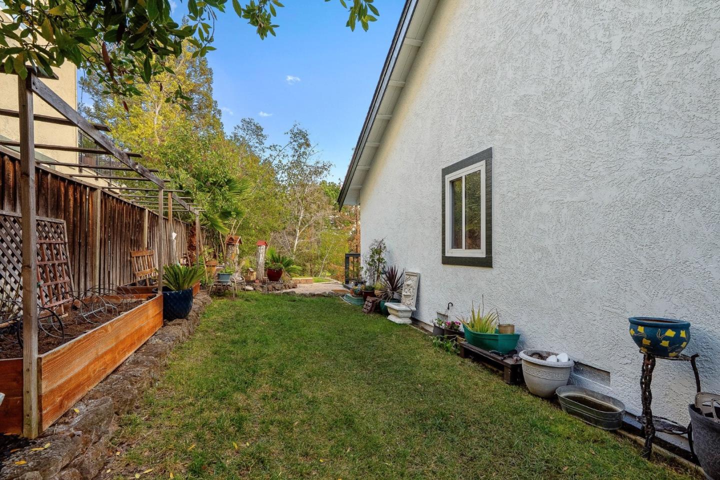 156 Knightshaven Way