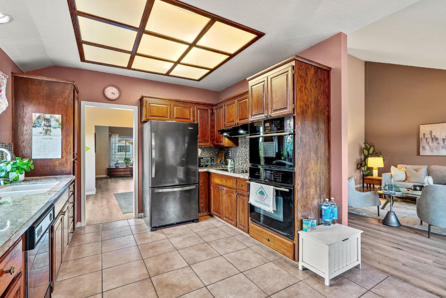 156 Knightshaven Way