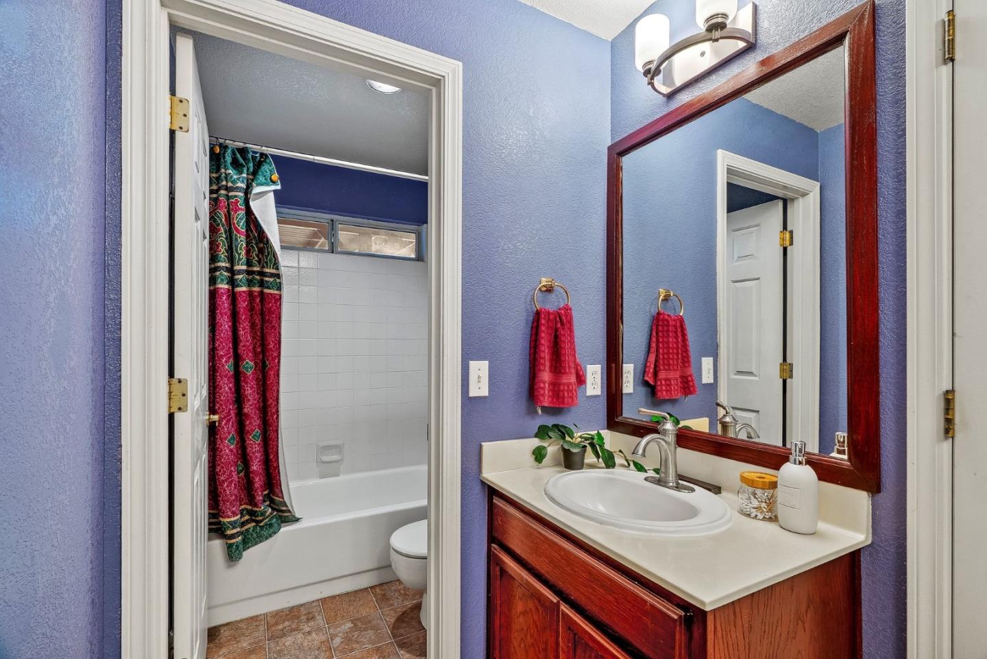 156 Knightshaven Way