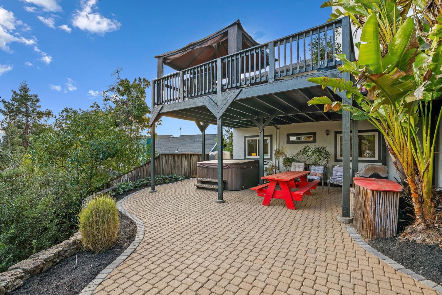 156 Knightshaven Way