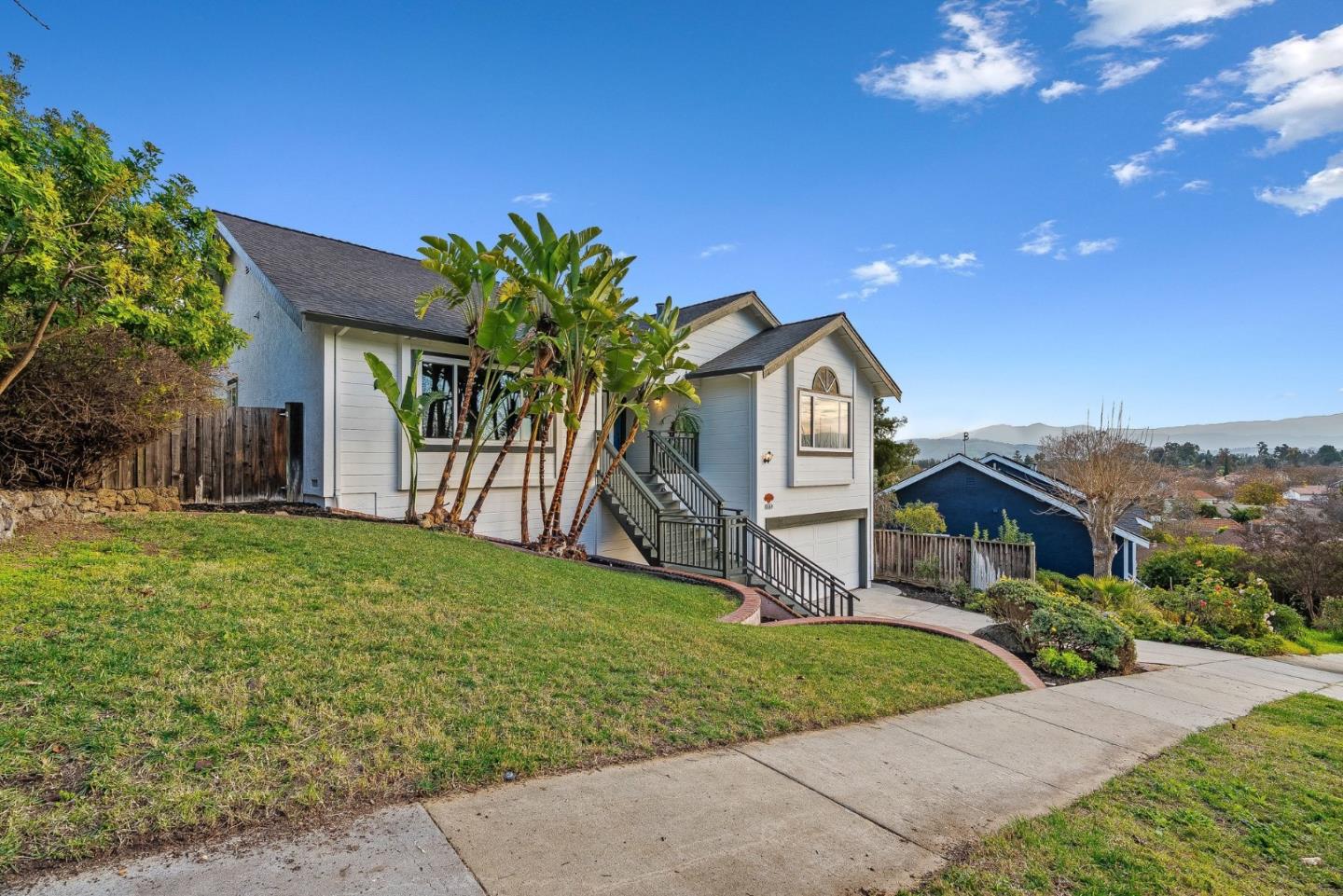 156 Knightshaven Way