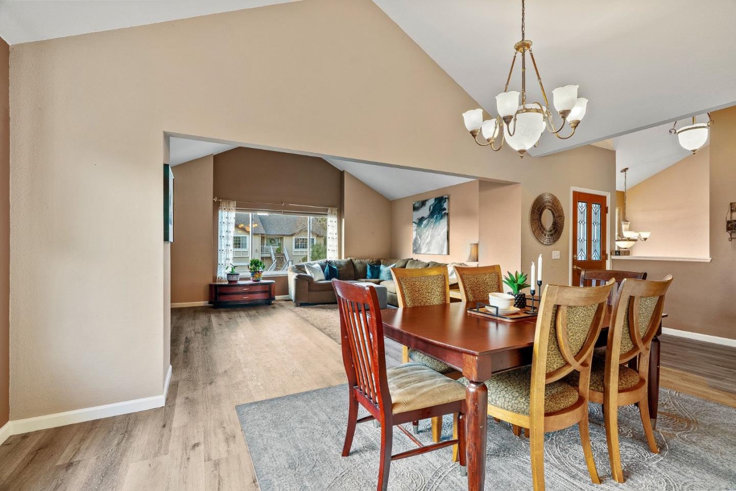 156 Knightshaven Way