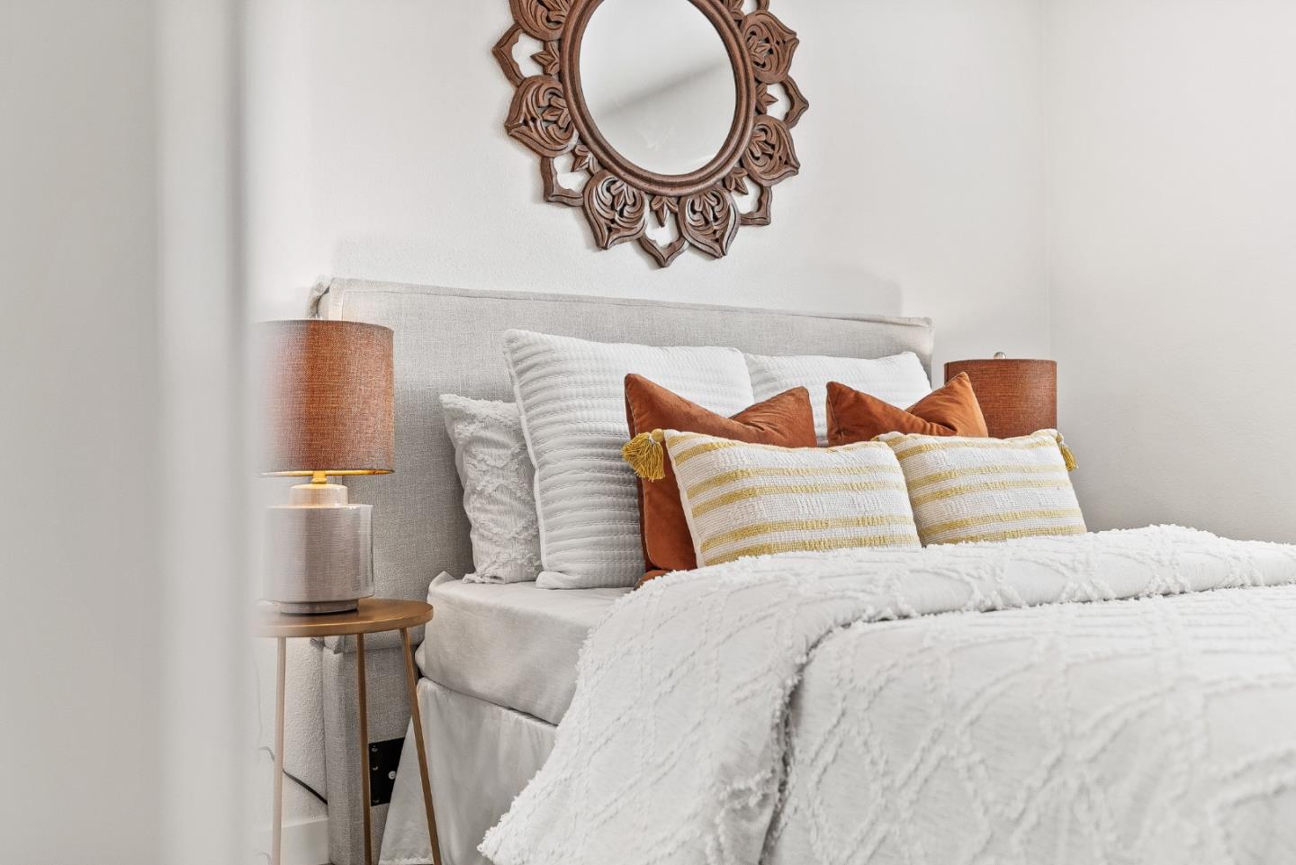 6133 Broadway Avenue