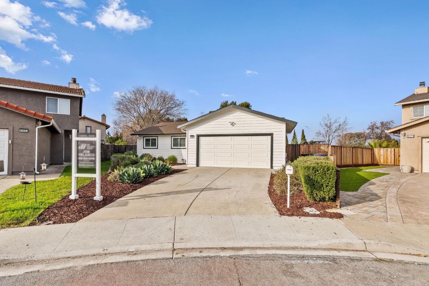 6133 Broadway Avenue