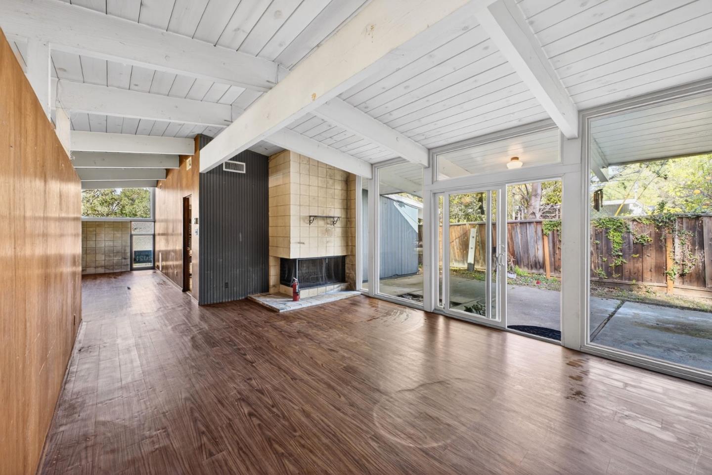 1936 Edgewood Drive