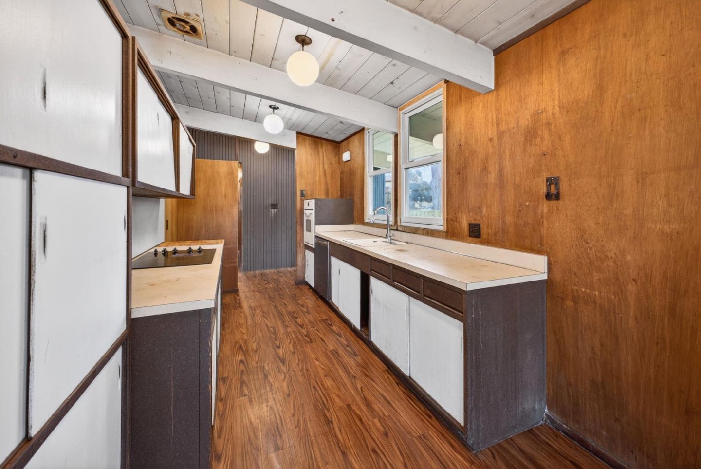 1936 Edgewood Drive