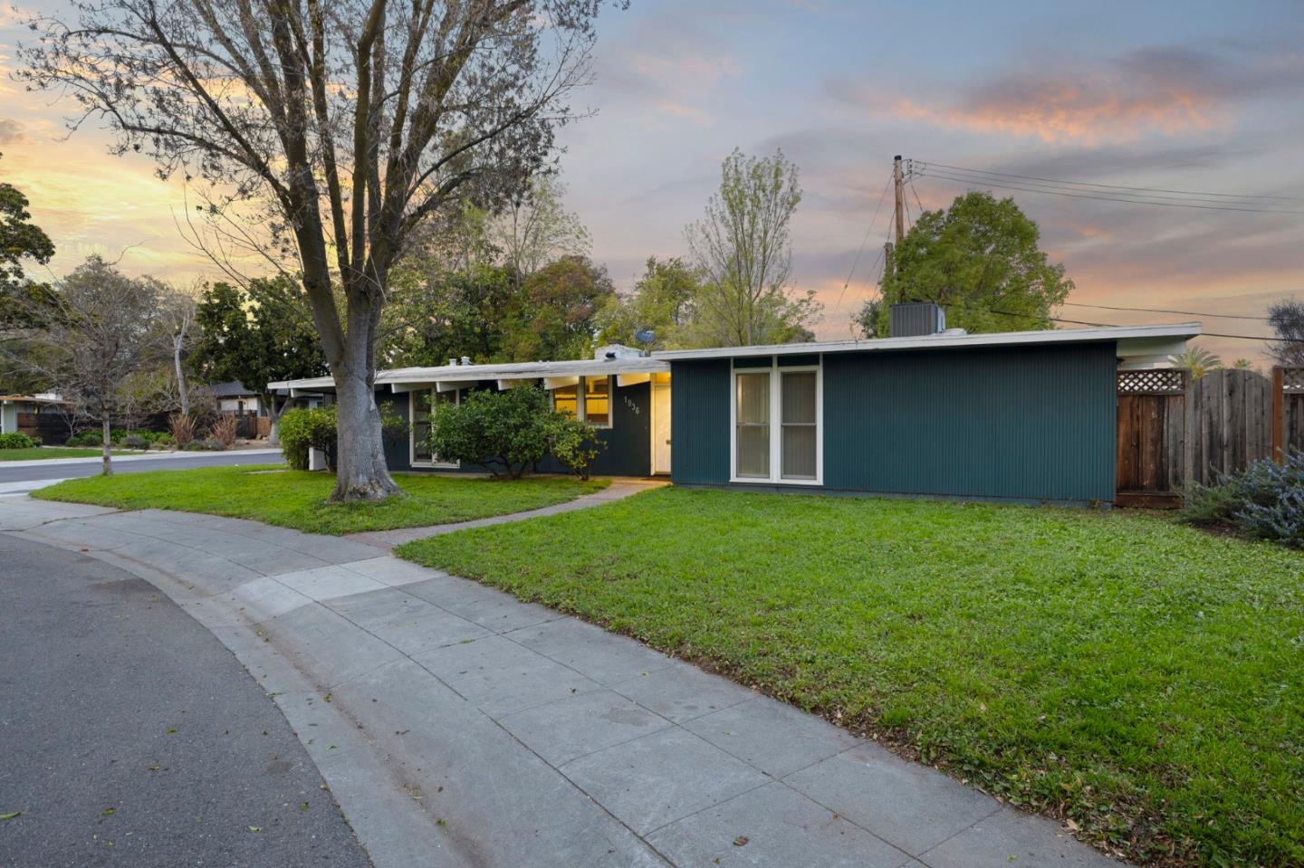 1936 Edgewood Drive