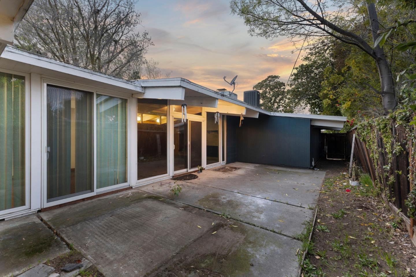 1936 Edgewood Drive