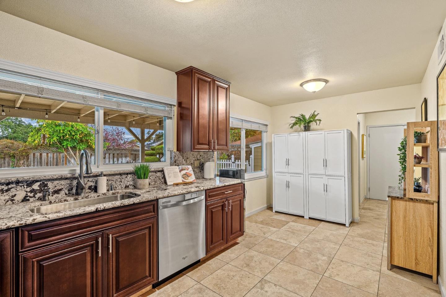 1751 Meridian Avenue