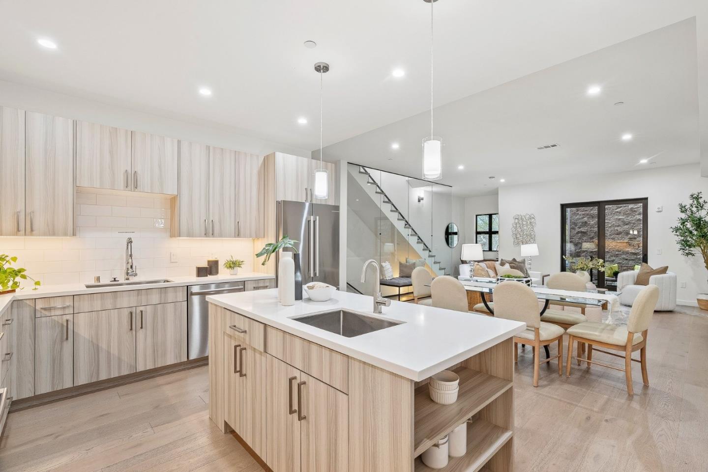 922 Woodside Road