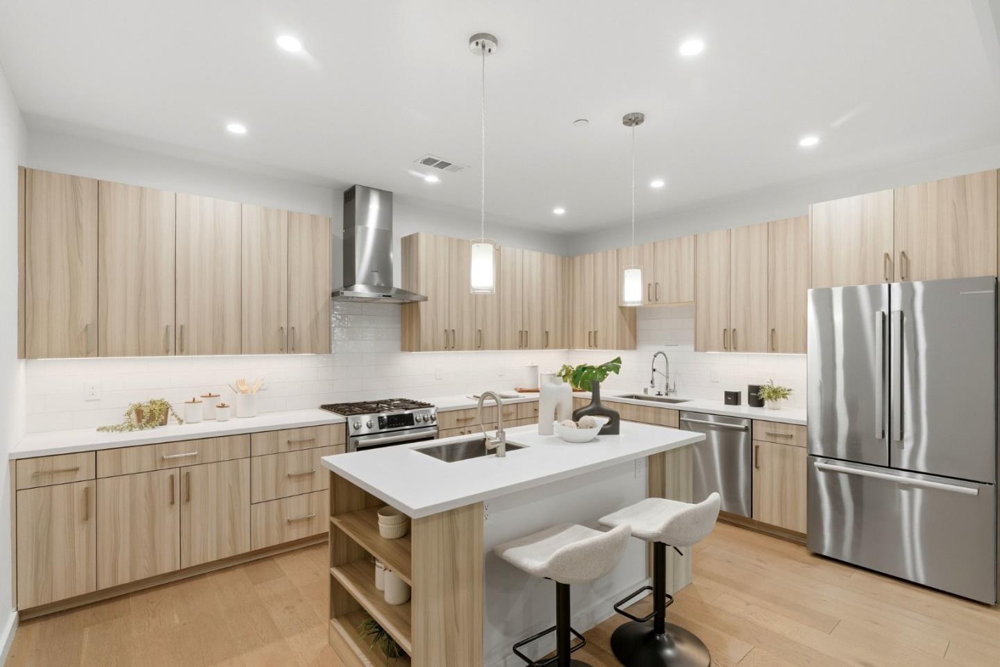 922 Woodside Road