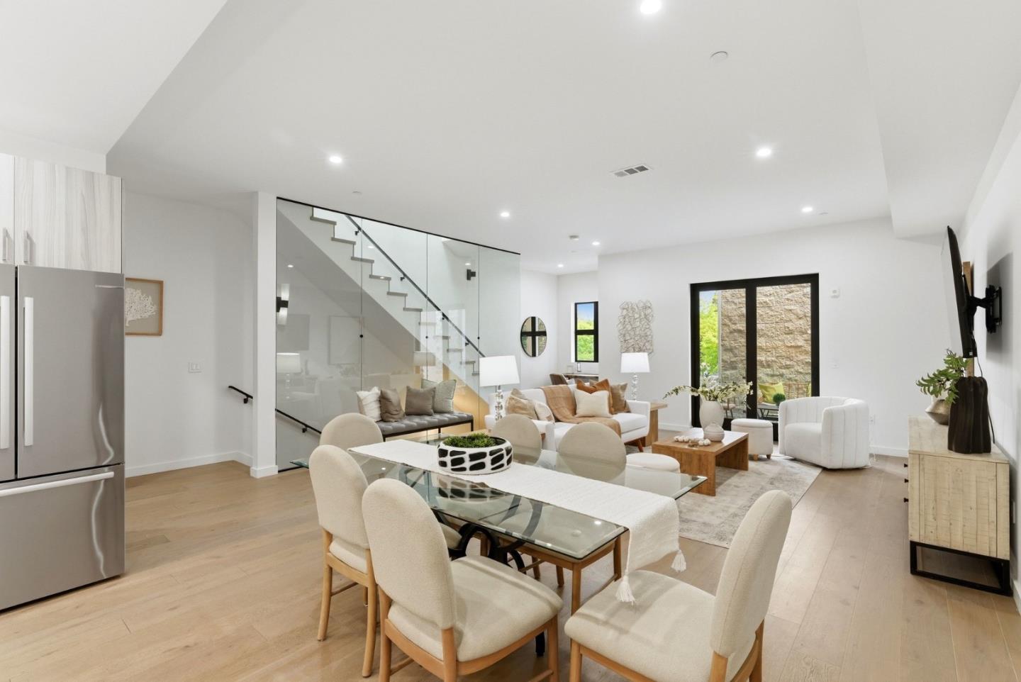 922 Woodside Road