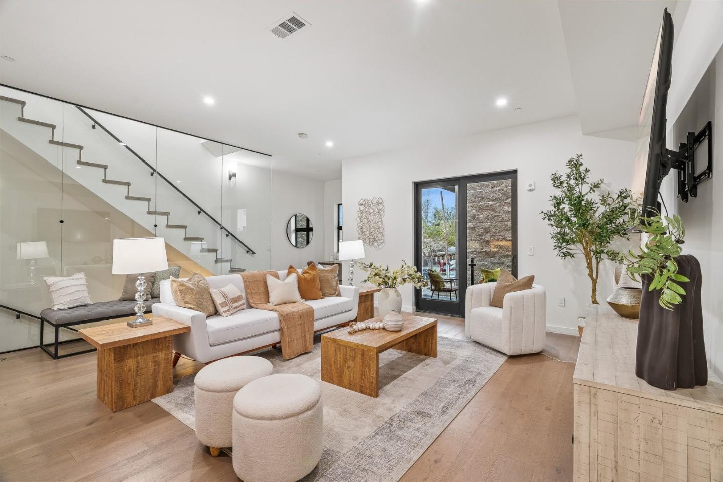 922 Woodside Road