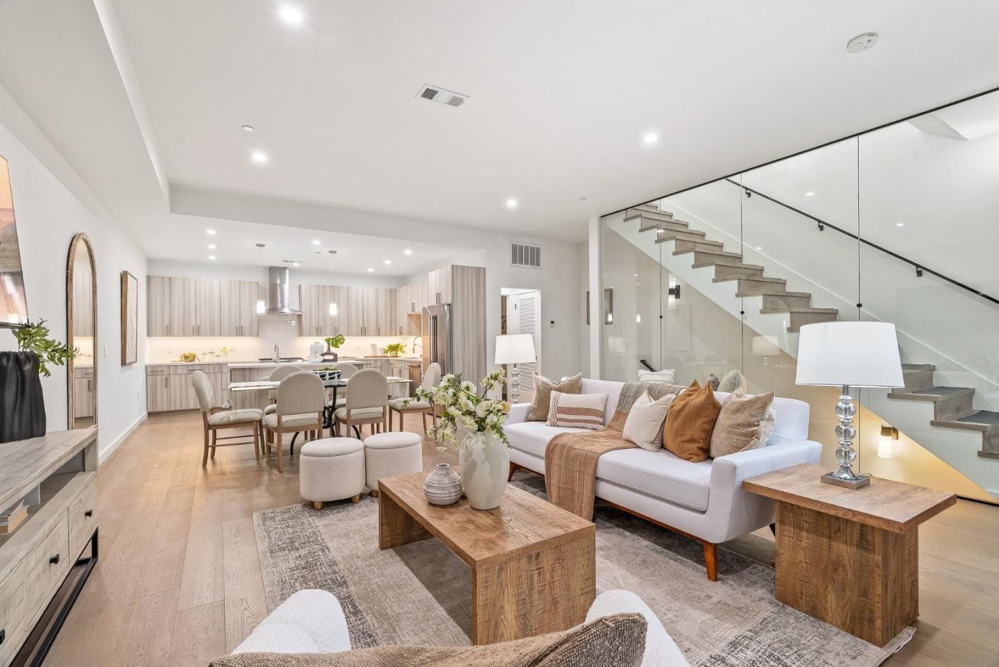 922 Woodside Road