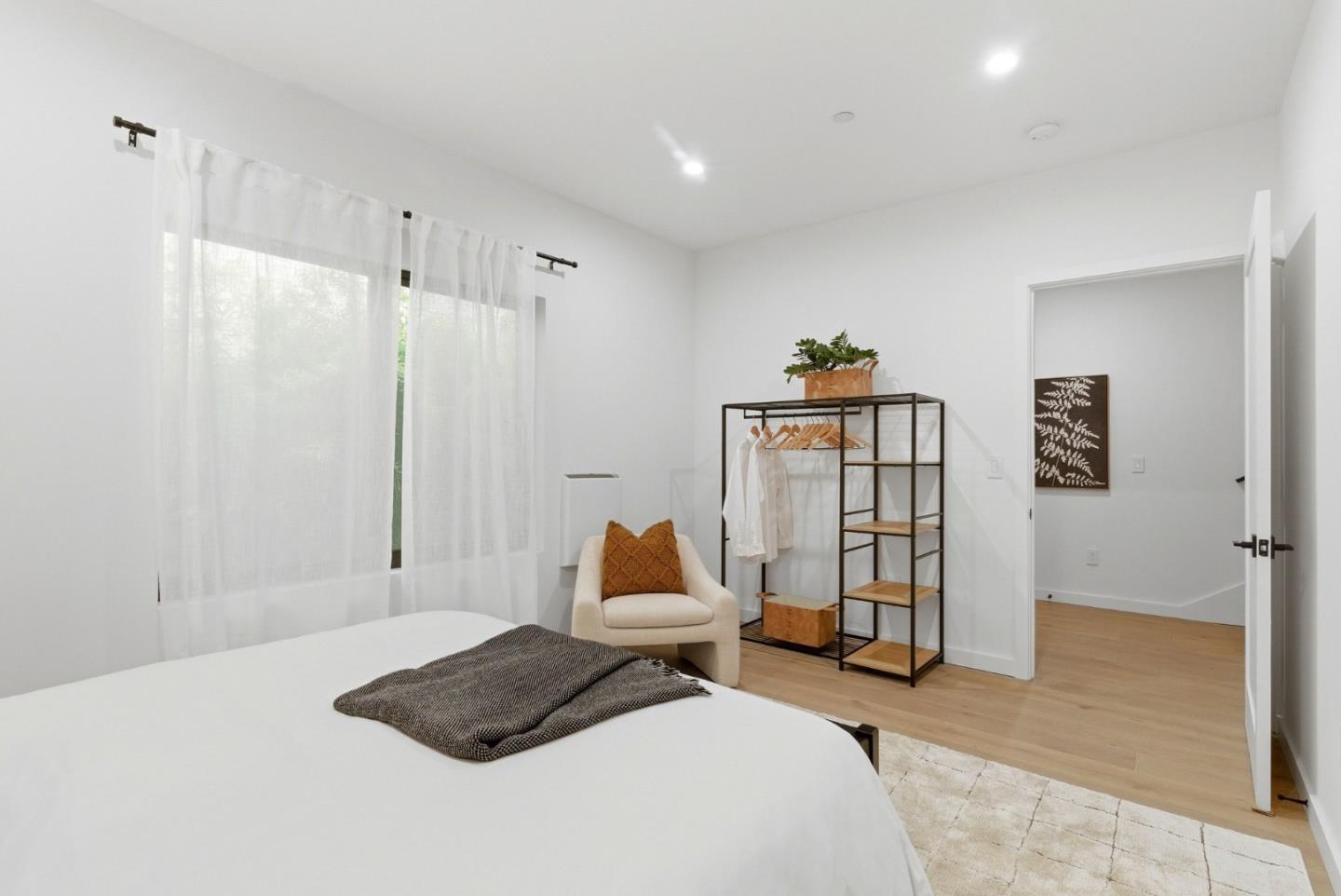 908 woodside