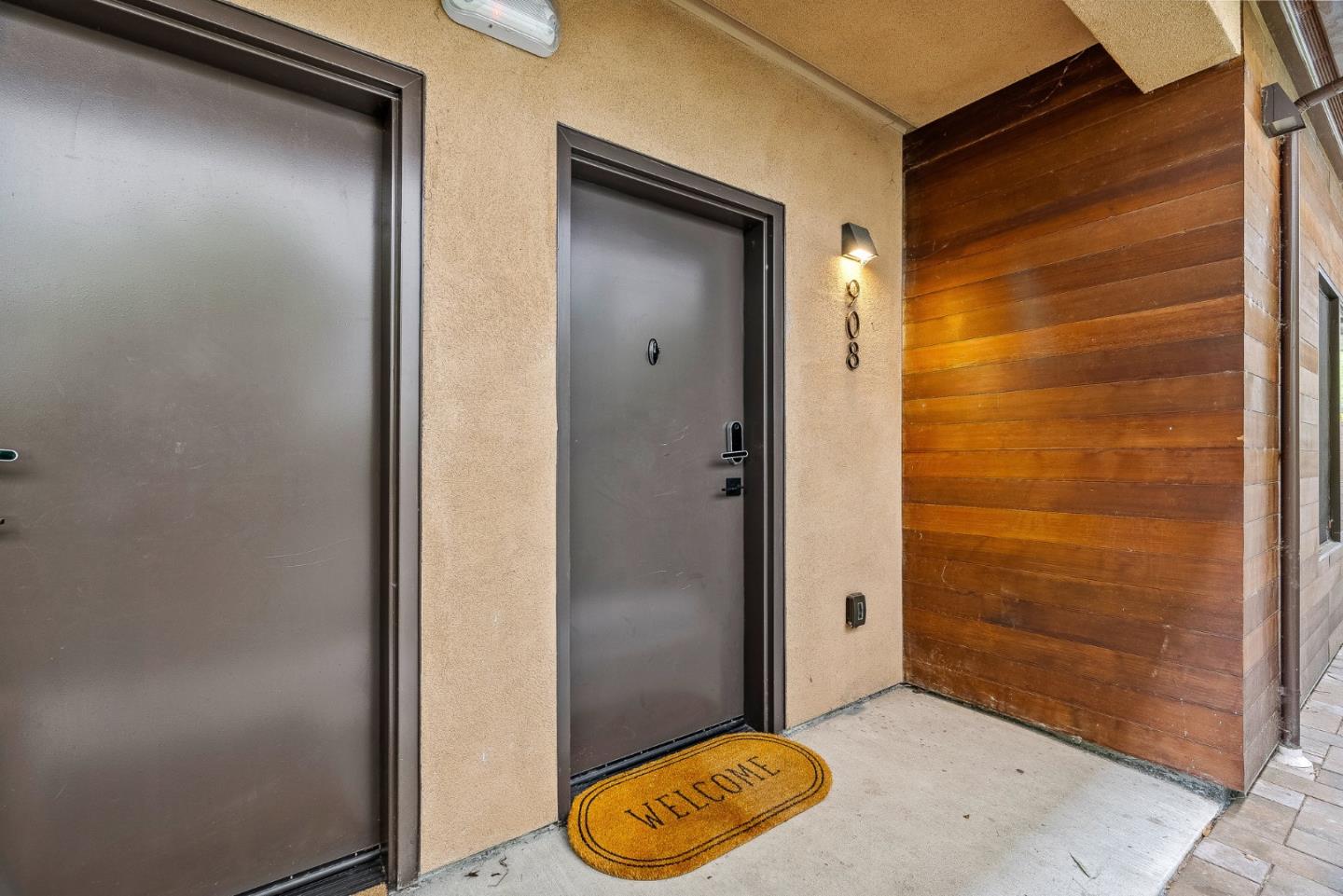 908 woodside