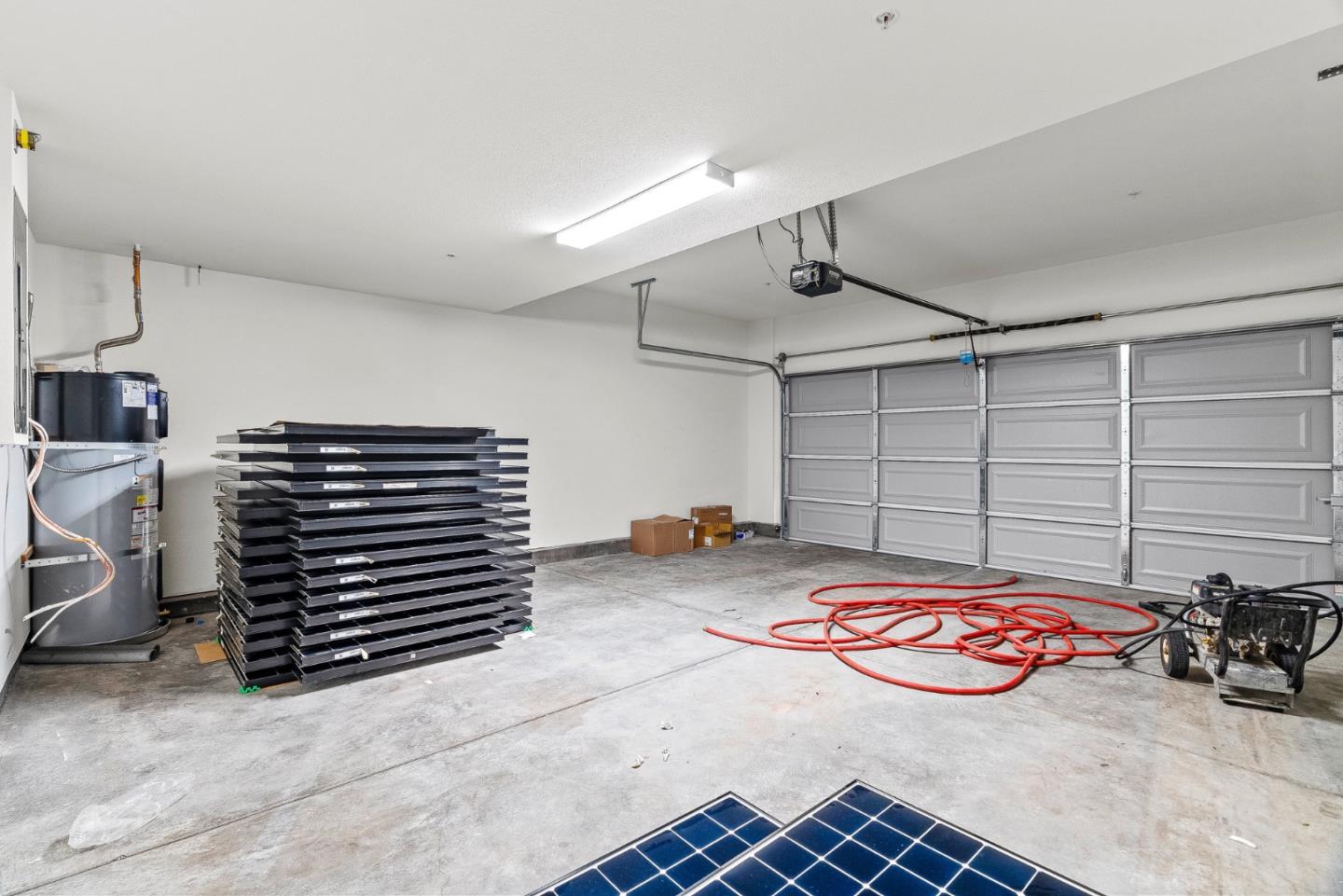 947 Woodside